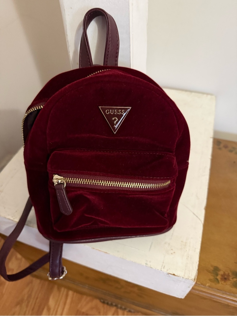 New Guess Mini Backpack - Picture 12 of 12